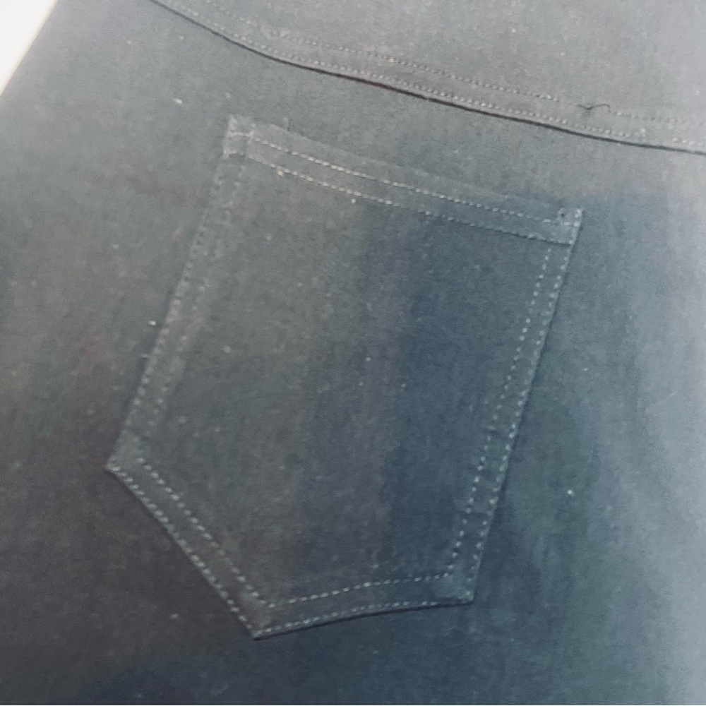 Joseph Ribkoff Black Cropped Pants with Gold Printed Logo - Picture 4 of 6